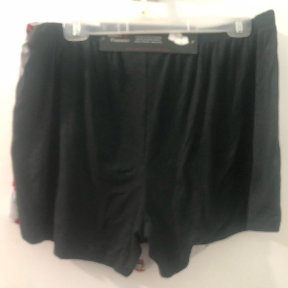 NWT, Santa’s Treasures, 2 pack sleep shorts Size XL, Christmas pug print & black - Picture 2 of 5